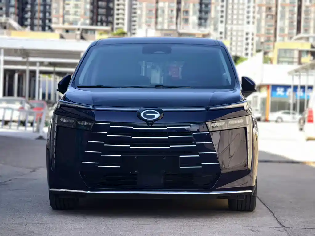 GAC Motor E8 Hybrid 2024 — фото 2