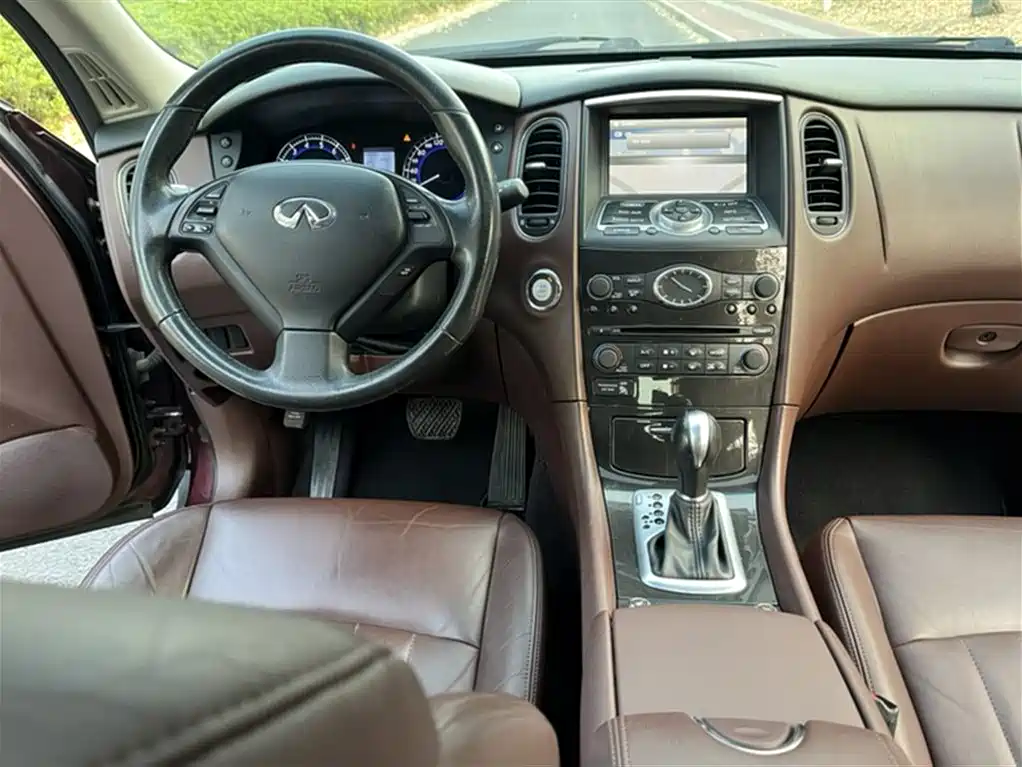 Infiniti QX50 2016 — фото 16