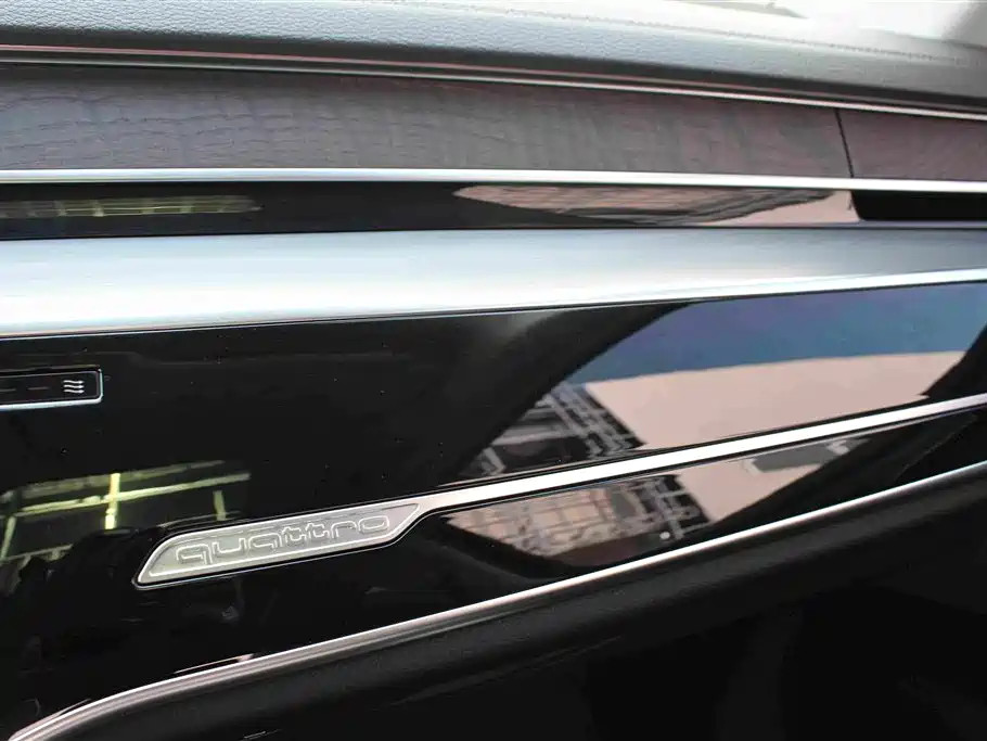 Audi A8 2020 — фото 9