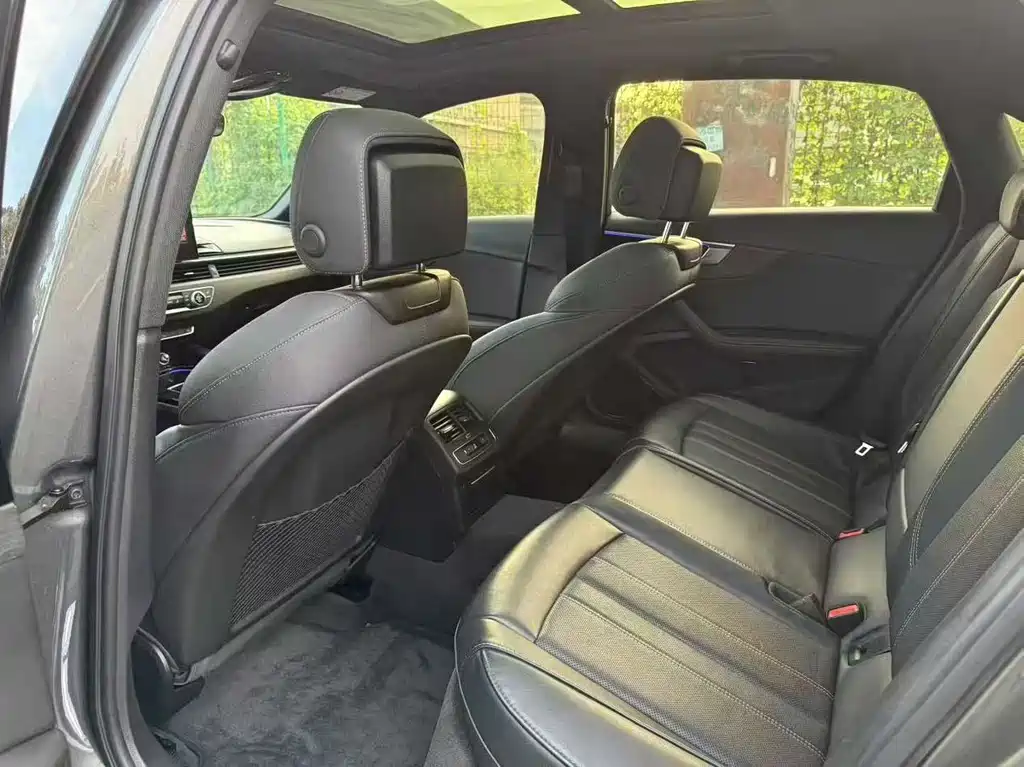 Audi A4L 2024
