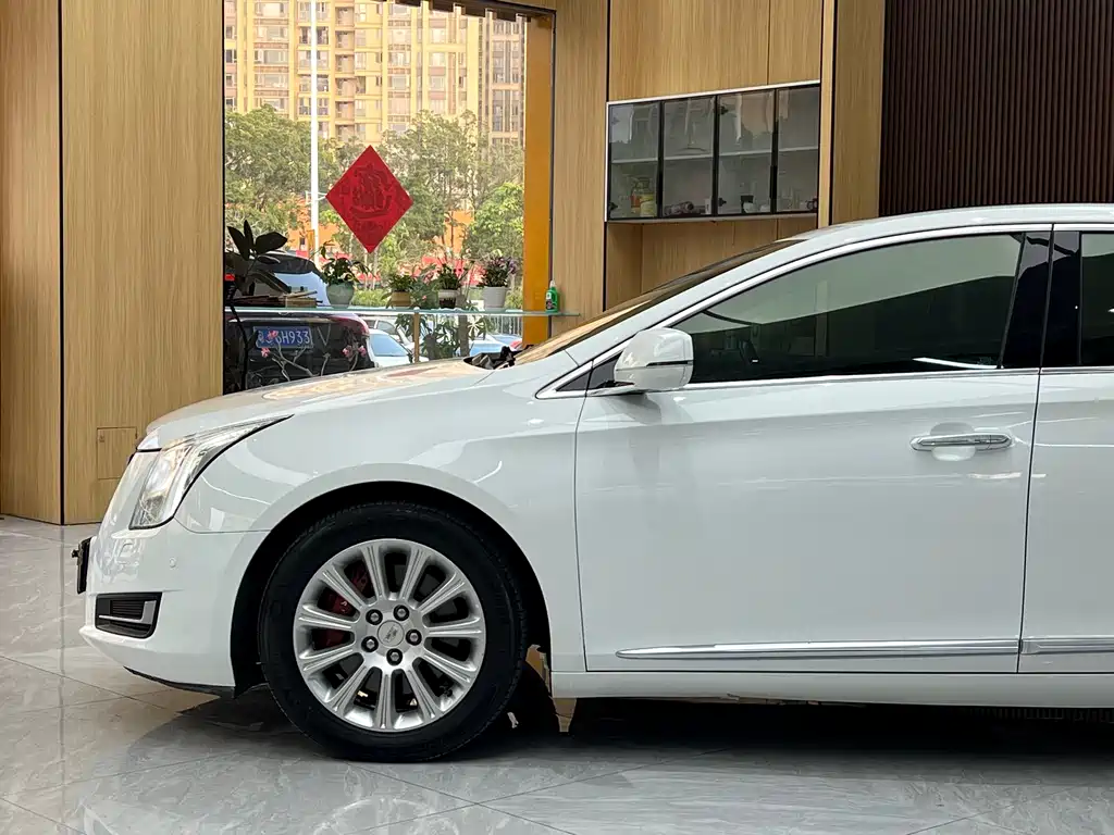 Cadillac XTS 2016 — фото 13