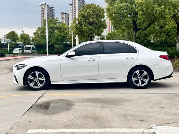 Mercedes-Benz C-Class 2022