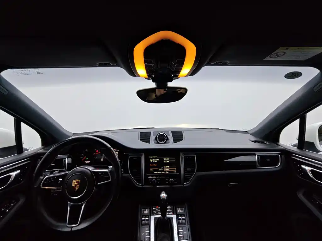 Porsche Macan 2015 — фото 12