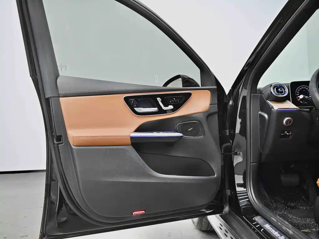 Mercedes-Benz GLC 2023 — фото 27