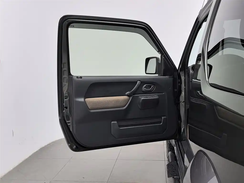 Suzuki Jimny 2018 — фото 8