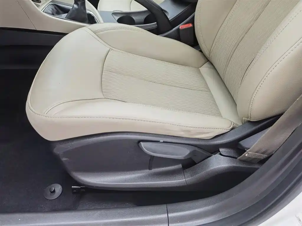 Buick Excelle 2016 — фото 20
