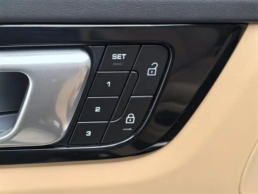 Porsche Cayenne 2022 — фото 25