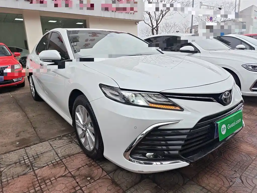Toyota Camry 2022 — фото 4
