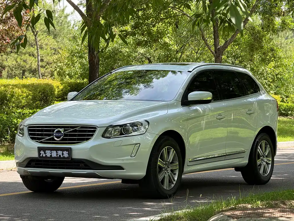 Volvo XC60 2016 — фото 1