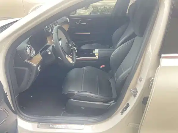 Mercedes-Benz C-Class 2025