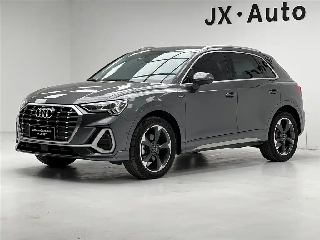 Audi Q3 2021 — фото 1