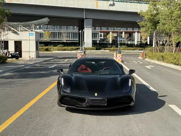 Ferrari 488 2016