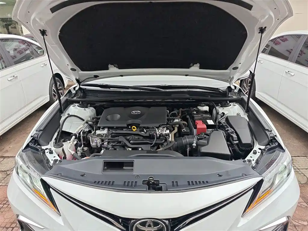 Toyota Camry 2022 — фото 20