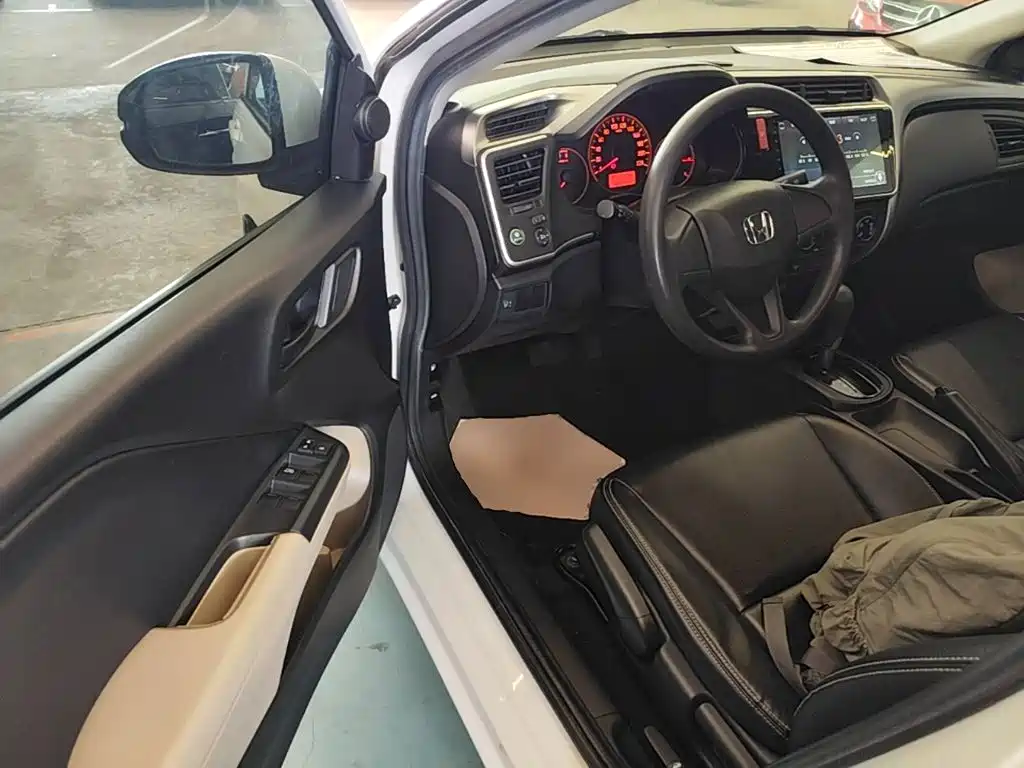 Honda City 2018 — фото 16