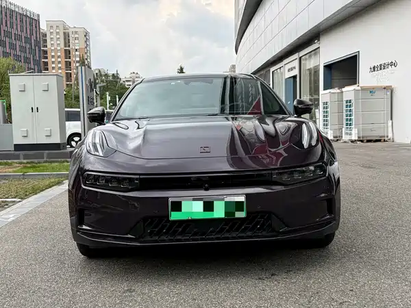 Zeekr 001 2022