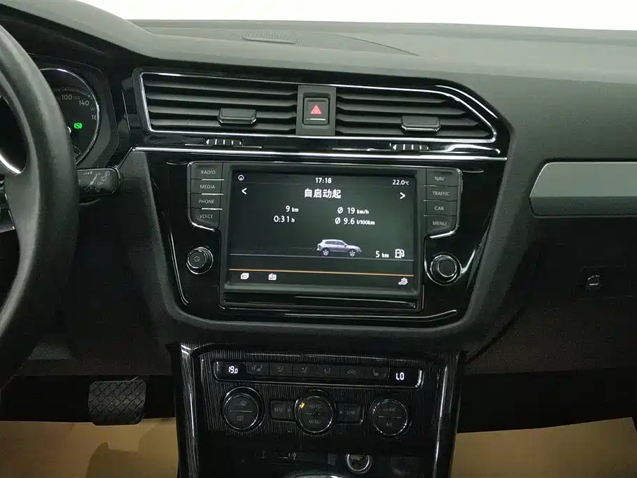 Volkswagen Tiguan L 2017 — фото 13