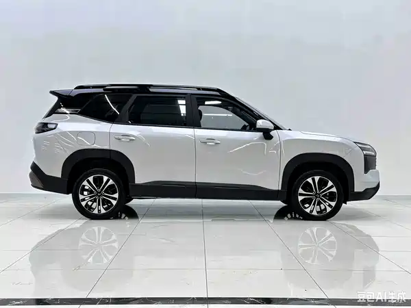 Wuling 560 2025