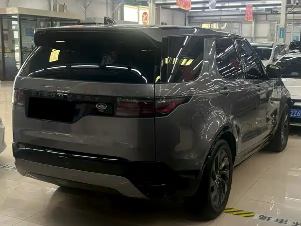 Land Rover Discovery 2021