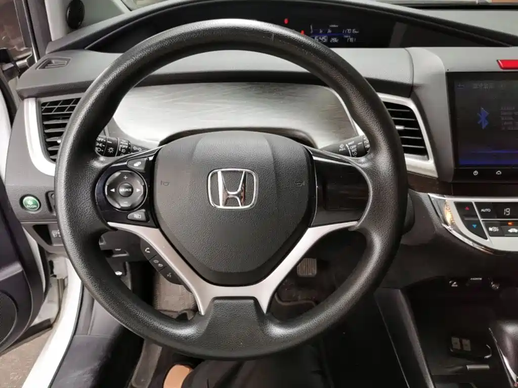 Honda Jade 2016 — фото 11
