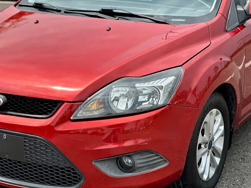 Ford Focus 2015 — фото 17