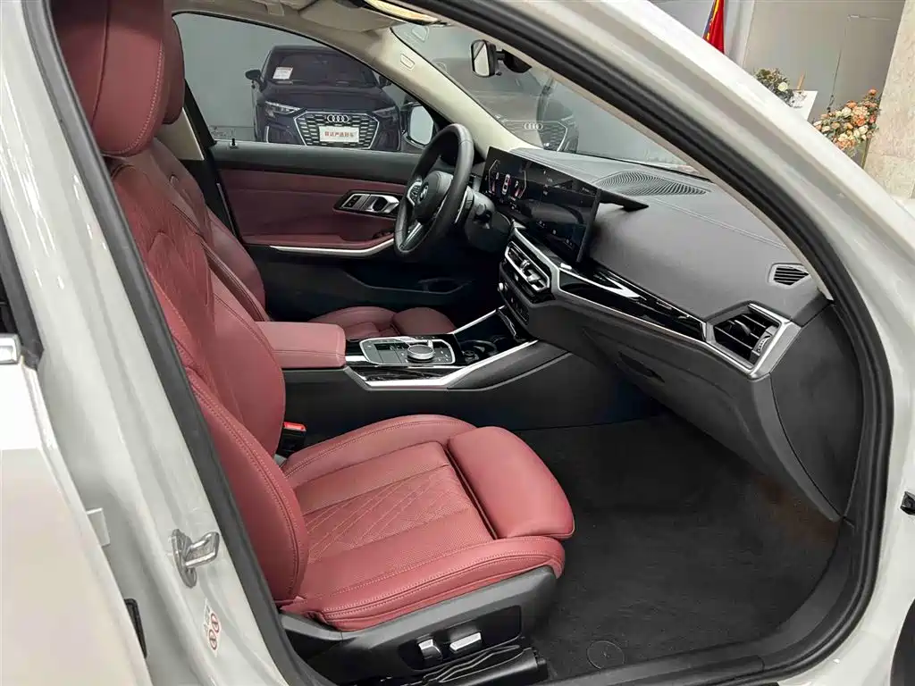BMW 3 Series 2023 — фото 14