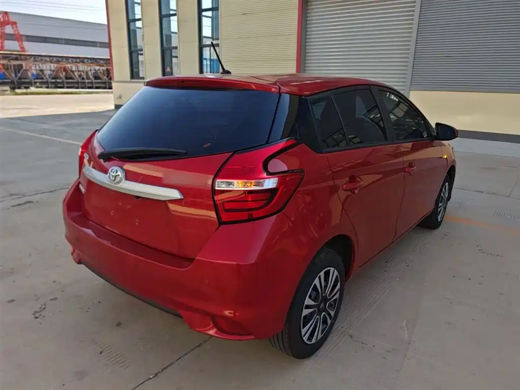 Toyota Yaris L 2020 — фото 7