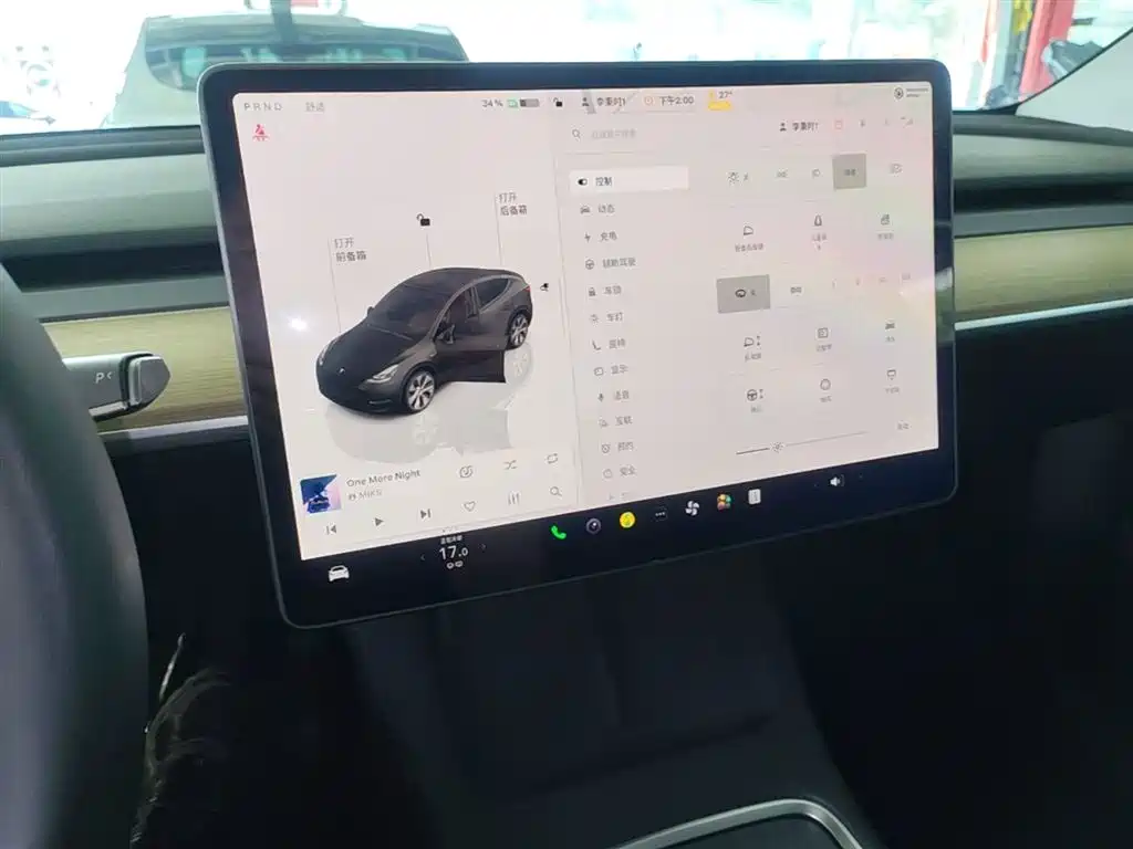 Tesla Model Y 2023 — фото 13