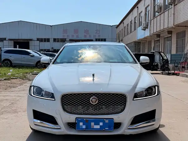 Jaguar XFL 2017