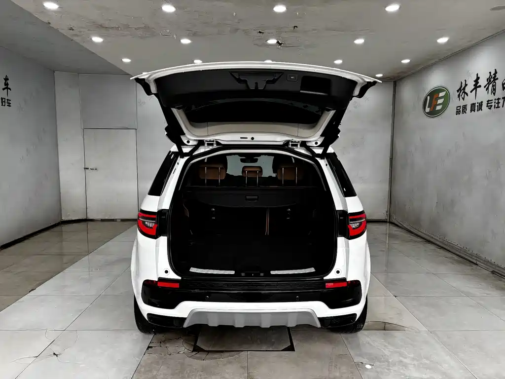 Land Rover Discovery Sport 2025 — фото 28