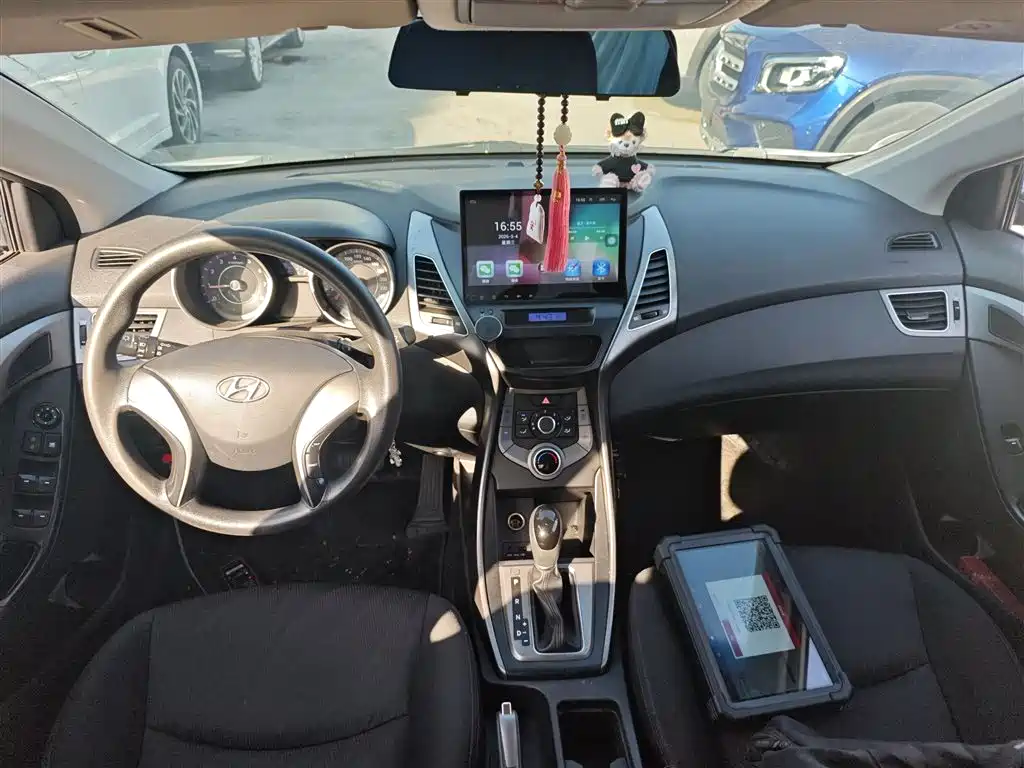 Hyundai Elantra Langdong 2016 — фото 10