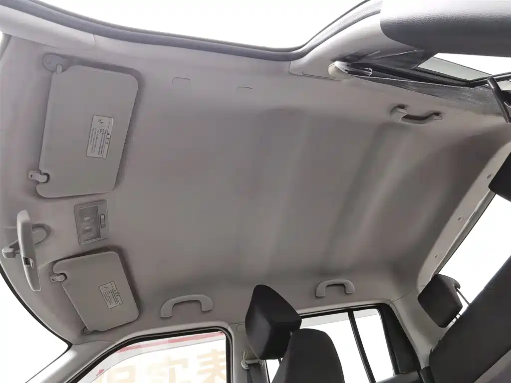 Suzuki Swift 2015 — фото 14