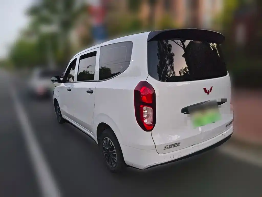 Wuling Hongguang New Energy 2025 — фото 25
