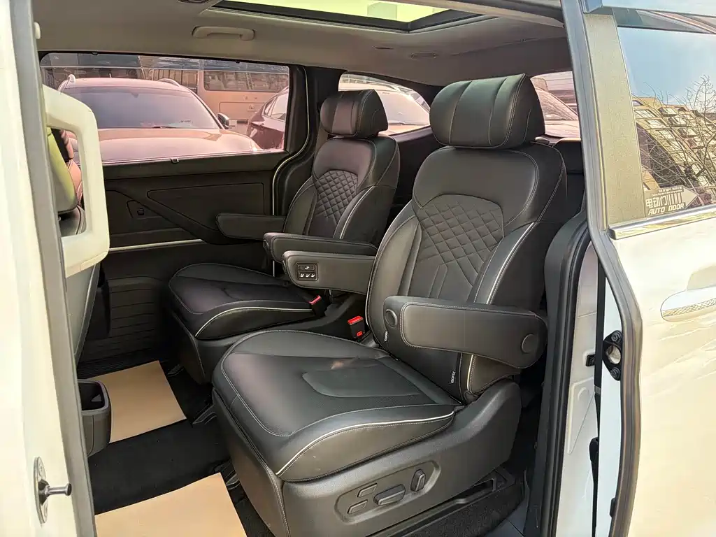 Hyundai Custin 2022 — фото 16