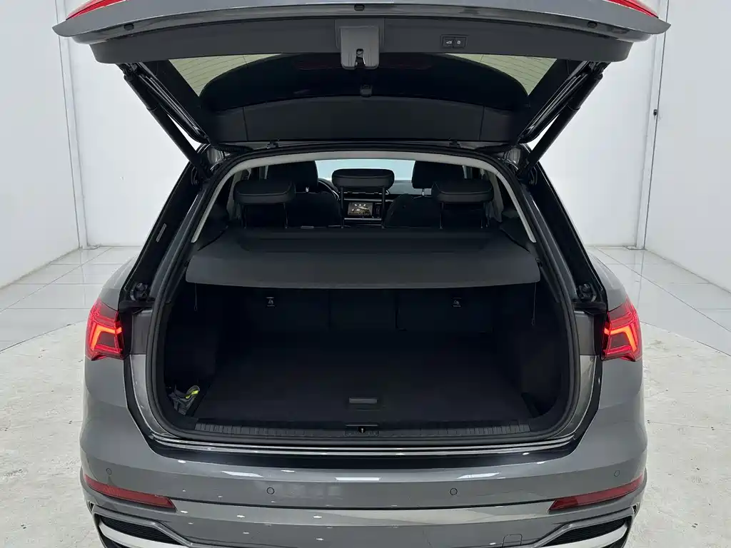 Audi Q3 2022 — фото 15