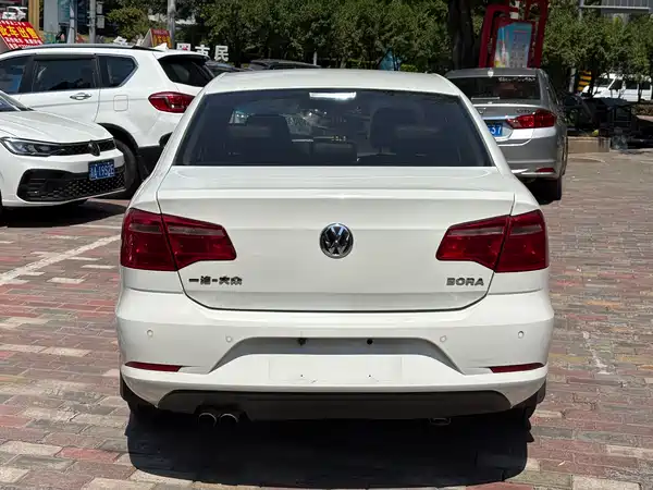 Volkswagen Bora 2015