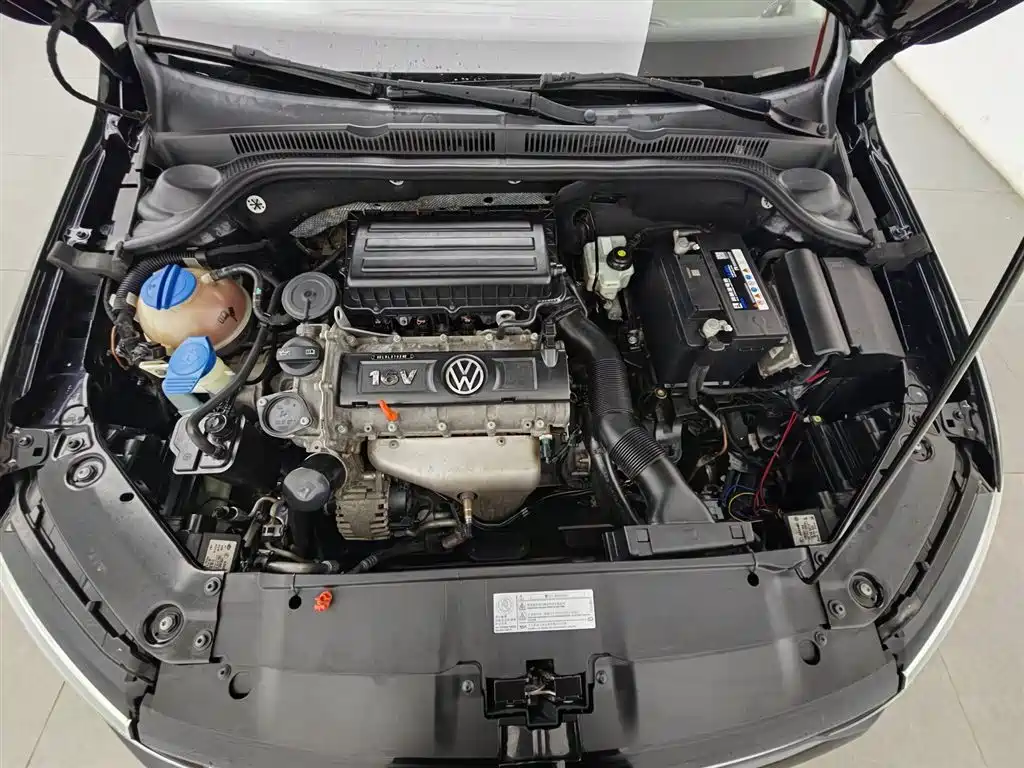 Volkswagen Sagitar 2013