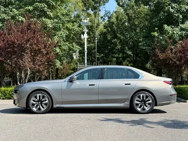 BMW 7 Series 2025