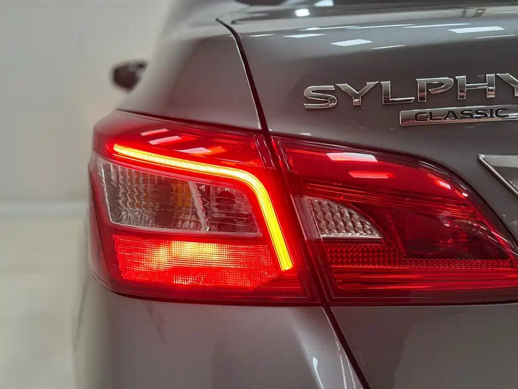 Nissan Sylphy 2022 — фото 18