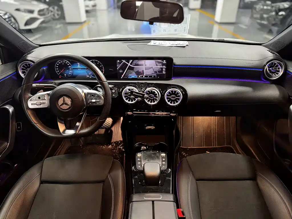 Mercedes-Benz A-Class 2022 — фото 14