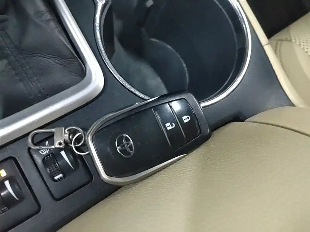 Toyota Highlander 2017 — фото 9