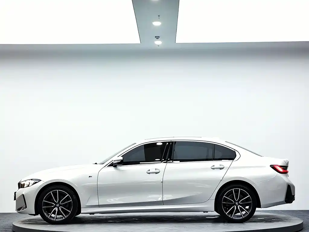 BMW 3 Series 2023