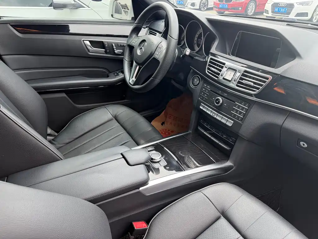 Mercedes-Benz E-Class 2016 — фото 12