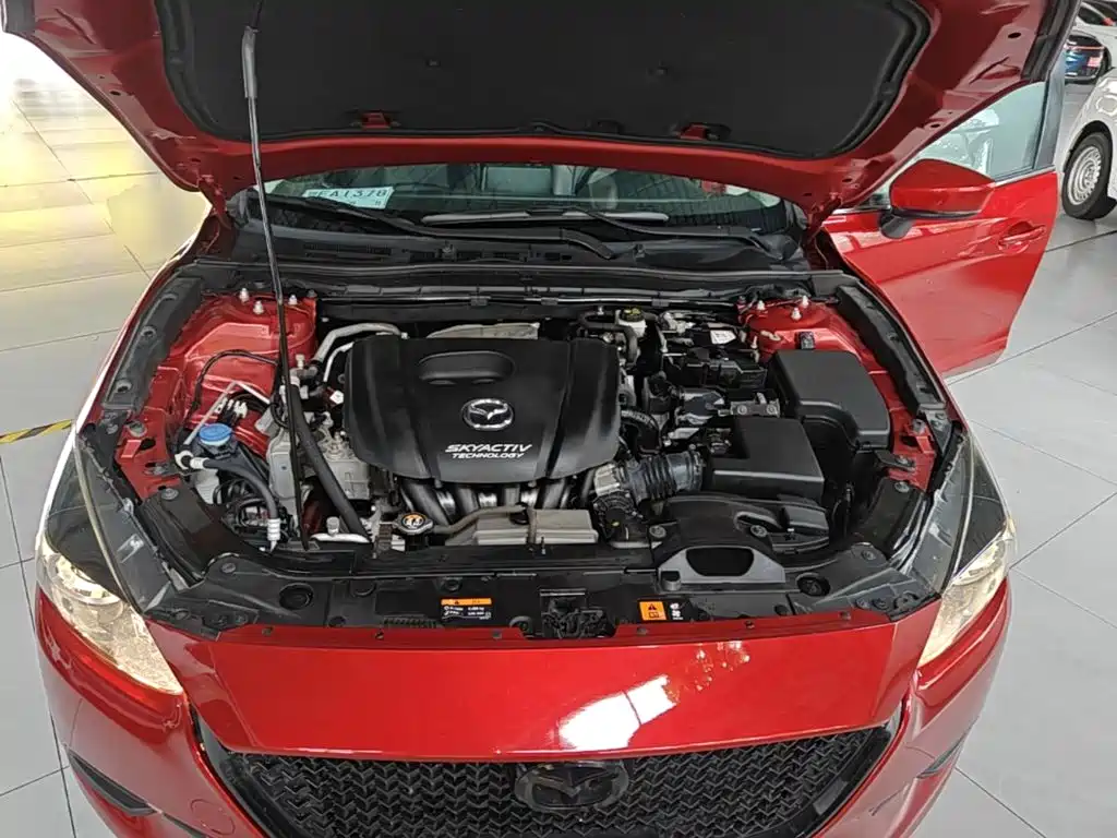 Mazda 3 Axela 2018 — фото 20