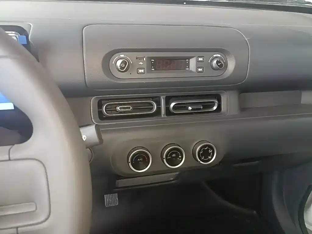 Wuling Zhiguang New Energy 2026 — фото 13