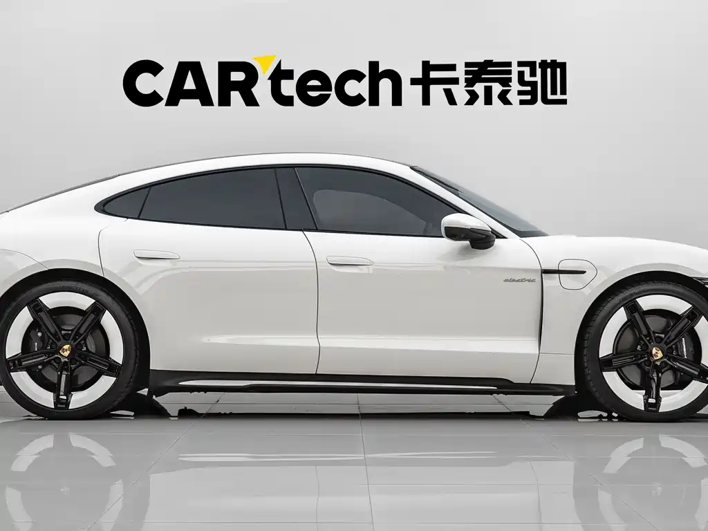 Porsche Taycan 2025 — фото 10