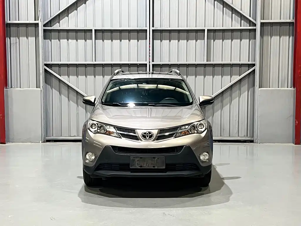 Toyota RAV4 2016 — фото 2