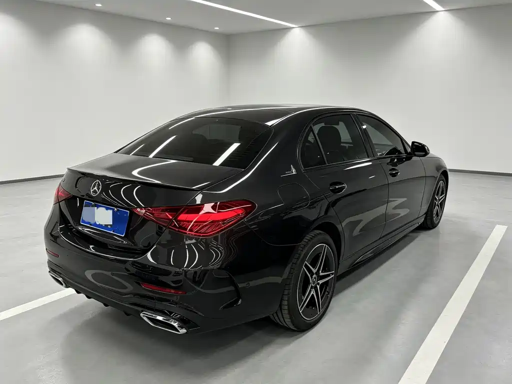 Mercedes-Benz C-Class 2025 — фото 14