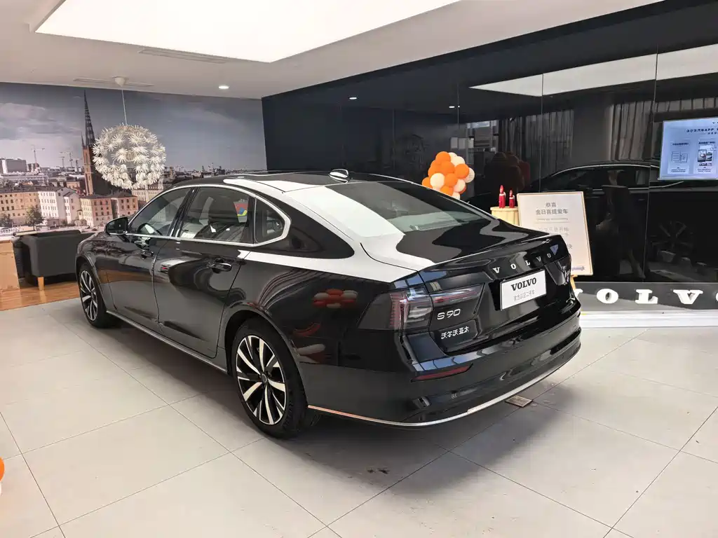 Volvo S90 2025 — фото 15