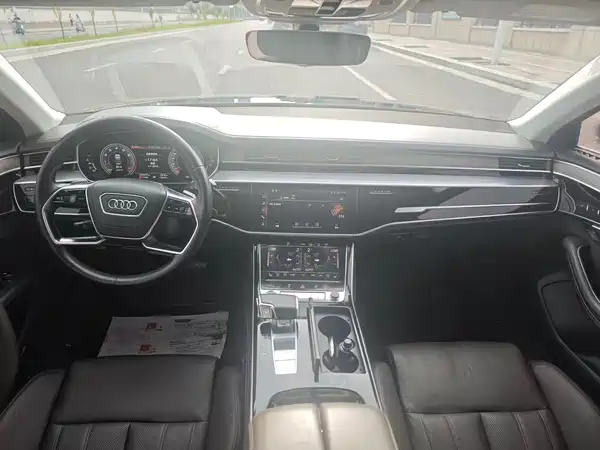 Audi A8 2021