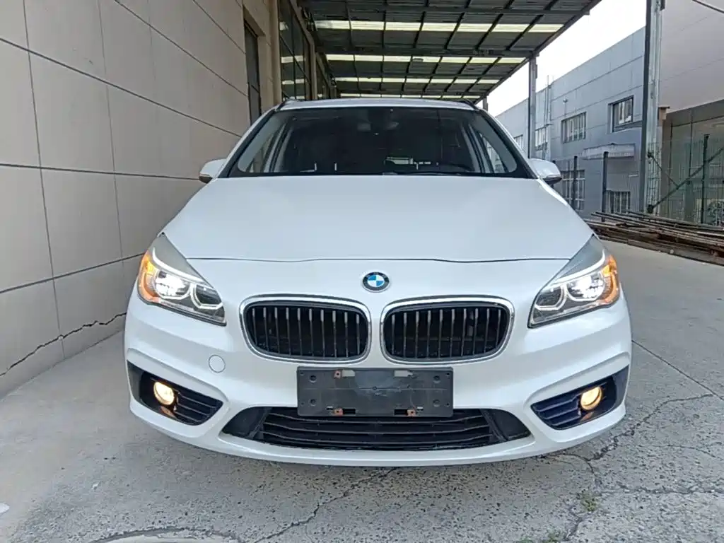 BMW 2 Series Station Wagon 2016 — фото 3